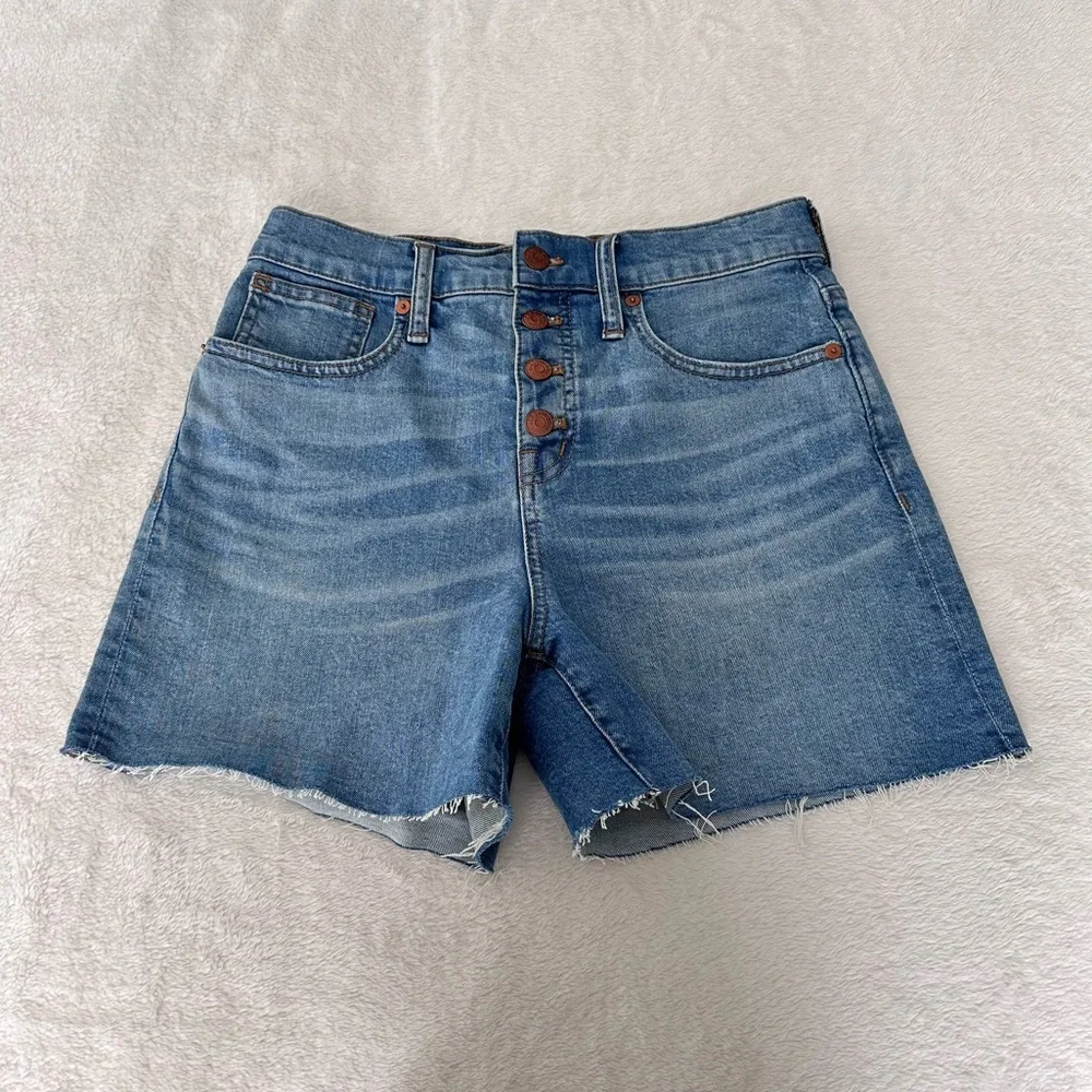 *SOLD* Madewell High-Rise Denim Shorts Button-Front Edition Size 26 - Picture 3 of 11